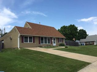 21 Violet Rd, Levittown, PA 19057