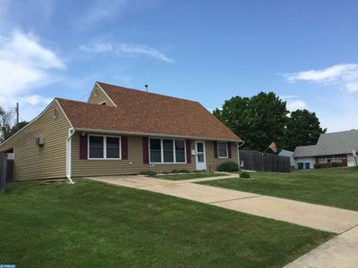 21 Violet Rd, Levittown, PA, 19057