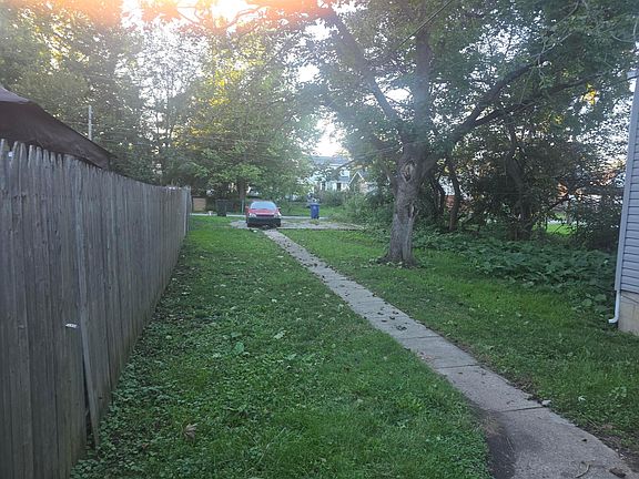 5th image of 743 S Terrace Ave