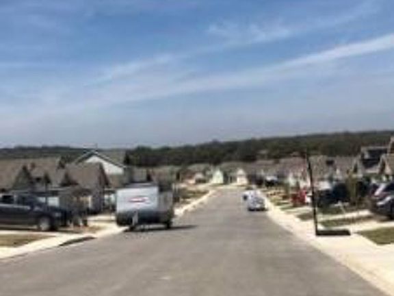 Exterior Neighborhood (street photo)