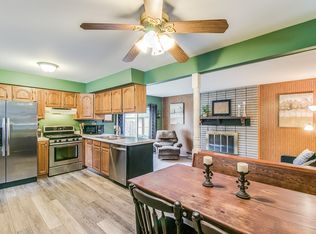 22364 Kingston Ct, Woodhaven, MI 48183