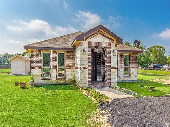 3rd image of 139 Misty Ln