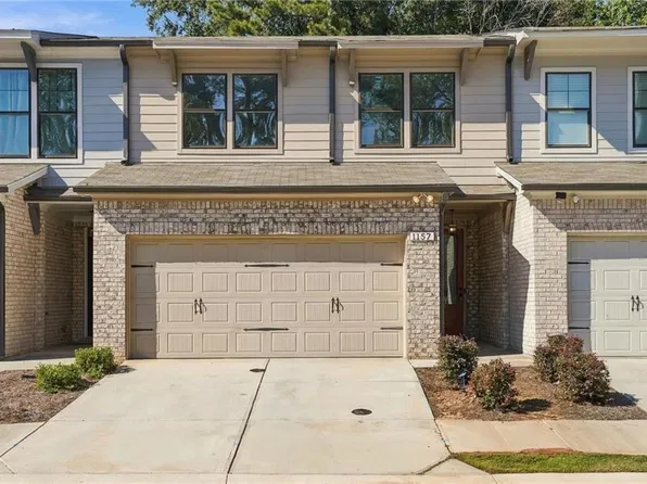 1157 Lucan Ln, Lawrenceville, GA 30043