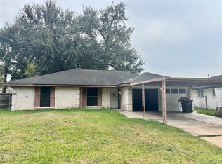 4906 Hollybrook Ln, Houston, TX 77039