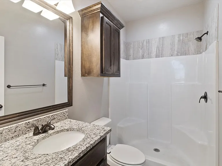 1834 Cypress Ln — Photo 9