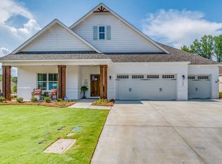 1650 Hidden Lakes Dr, Opelika, AL 36801