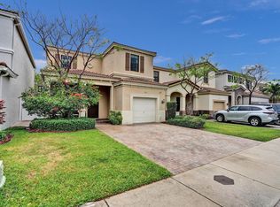 760 NE 193rd Ter, Miami, FL 33179