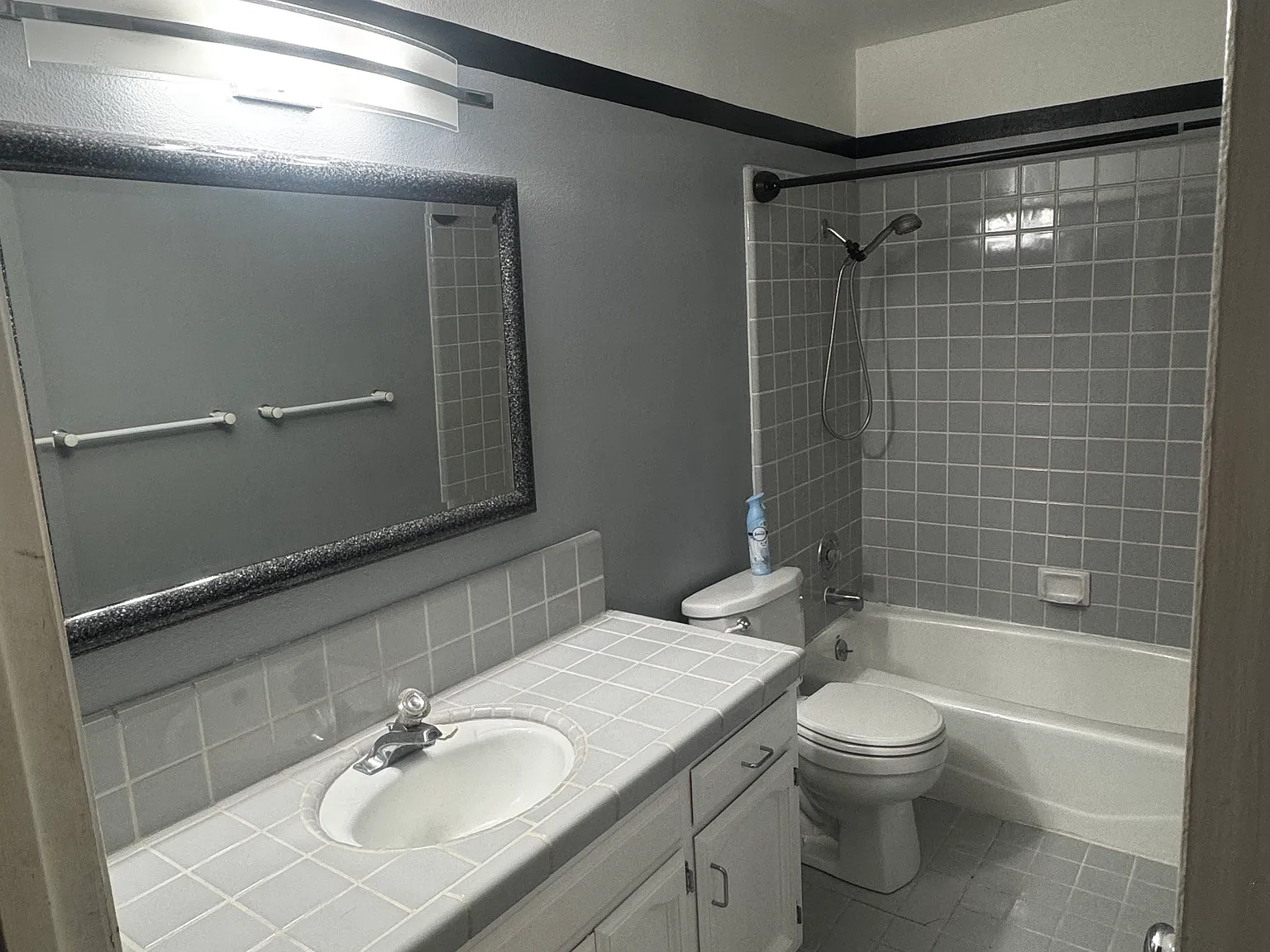 3 bed, 1288 sqft, $2,300 — Photo 4