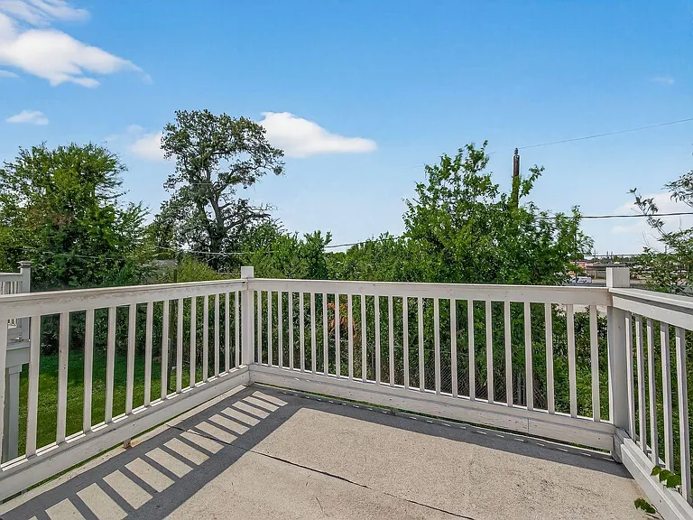 714 Zoe St — Photo 27