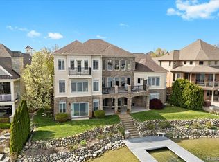 8393 Boulder Shores Dr, South Lyon, MI