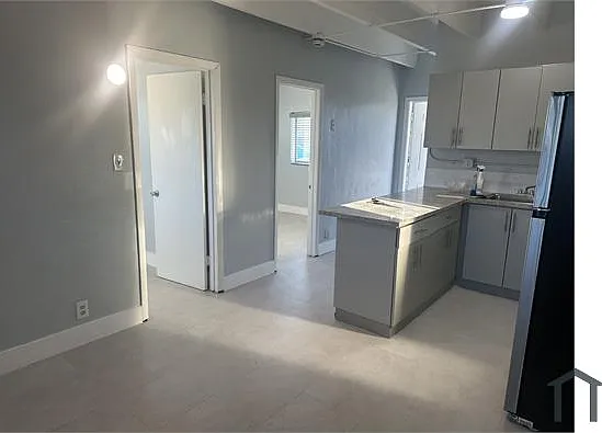 515 SW 3rd Ave #A — Photo 11