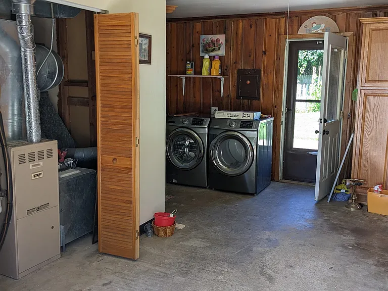 10606 Oak Park Ave — Photo 8