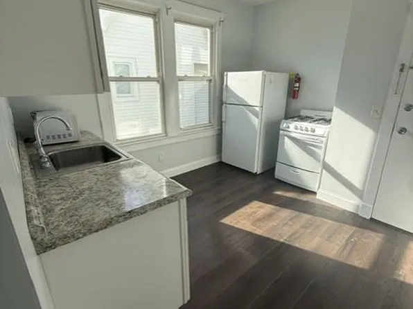 121 N 4th Ave #2R, Highland Park, NJ 08904