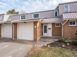 453 Woodview Rd #4, Burlington, ON L7N2Z9