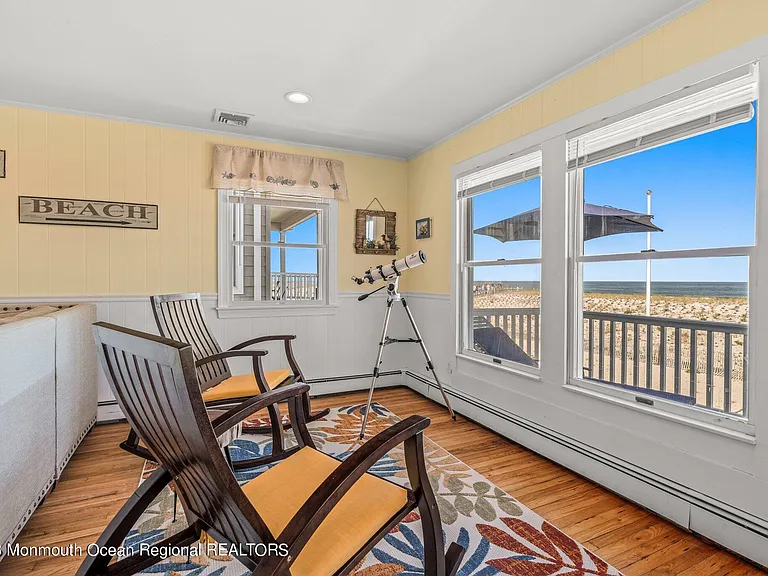 1404 Oceanfront #UPPER — Photo 30