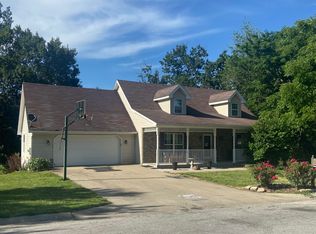 1117 Lori St, Boonville, MO 65233