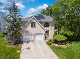 8928 Kilkenny Dr, Darien, IL 60561