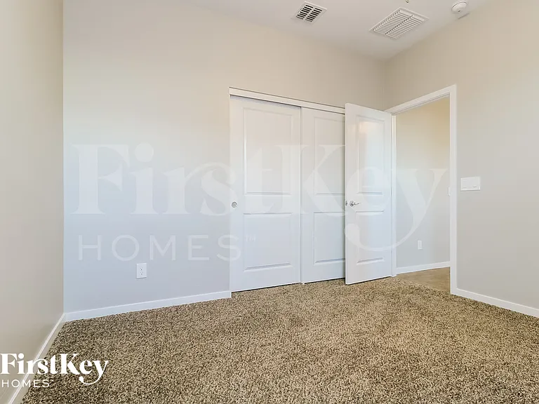23654 W Whyman Ave — Photo 15