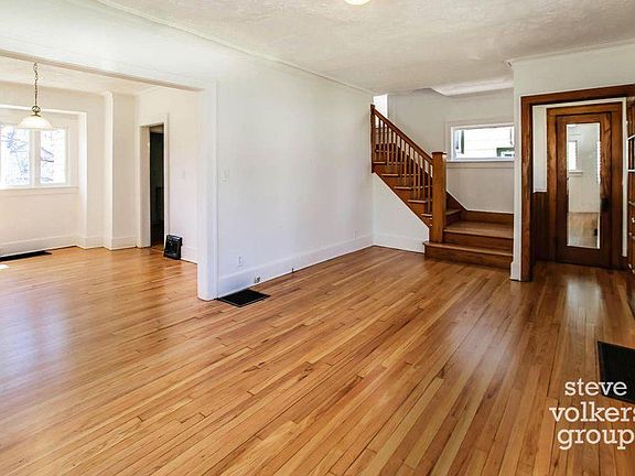 5th image of 1034 Hall St SE
