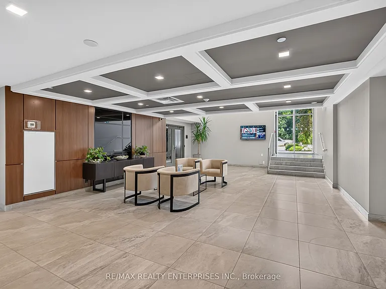 1575 Lakeshore Rd W #340 — Photo 37
