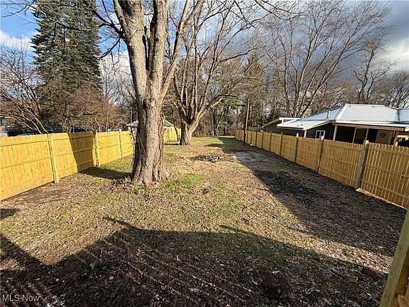 3rd image of 616 Spangler Dr