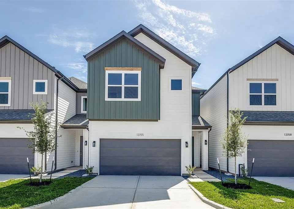 13130 Perennial Springs Dr