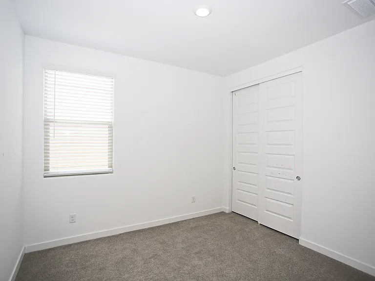 2250 E Kelly Dr — Photo 19