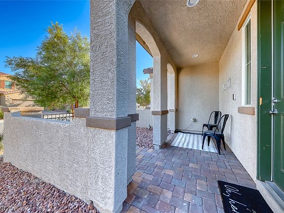 4th image of 723 Gorringe Ridge