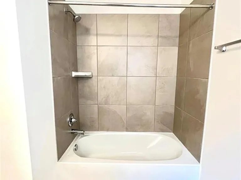 23438 Stahl Creeks Ln — Photo 13