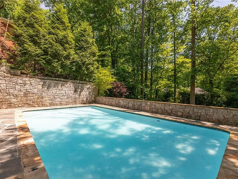 445 Forest Hills Dr — Photo 32