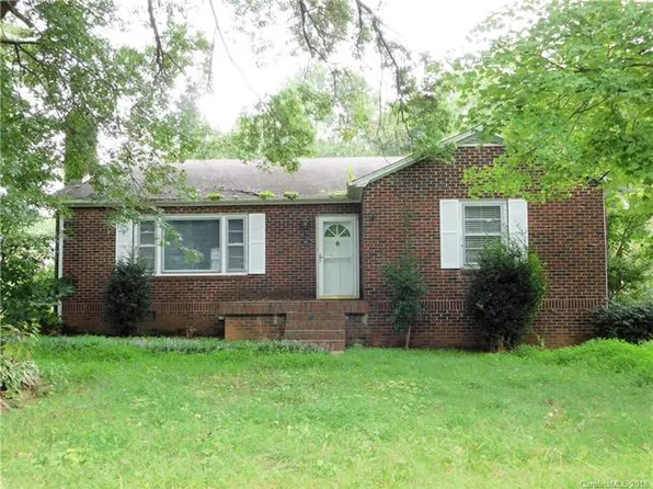 591 12th Ave NE, Hickory, NC 28601