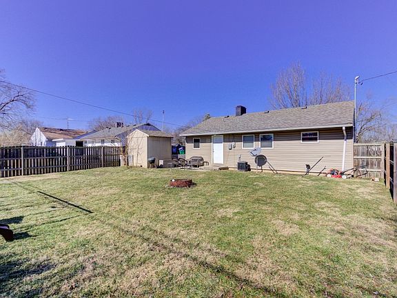 4th image of 2324 Vale Dr