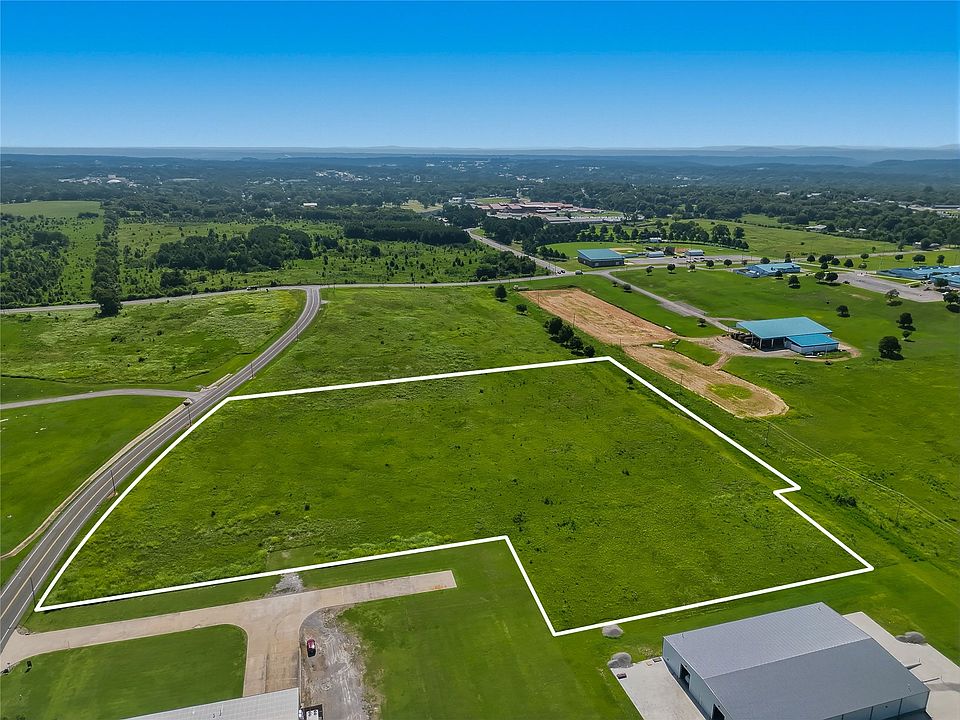 1st image of 1100 Airport Pkwy