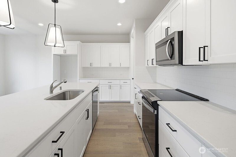 3rd image of 1640 Lockridge Loop E #10