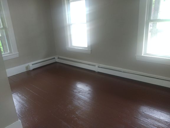 5th image of 24 Thompson St APT A
