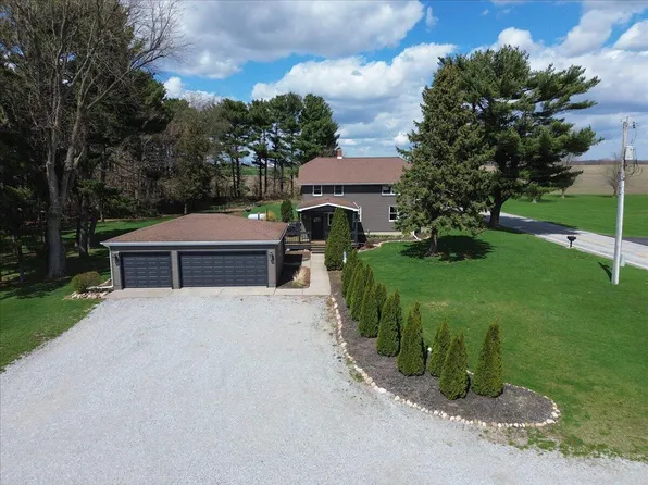 19110 Clark St, Lowell, IN 46356