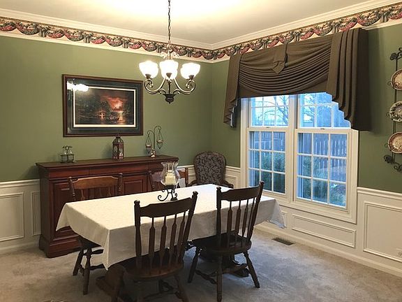 5th image of 1196 Williamsburg Cir