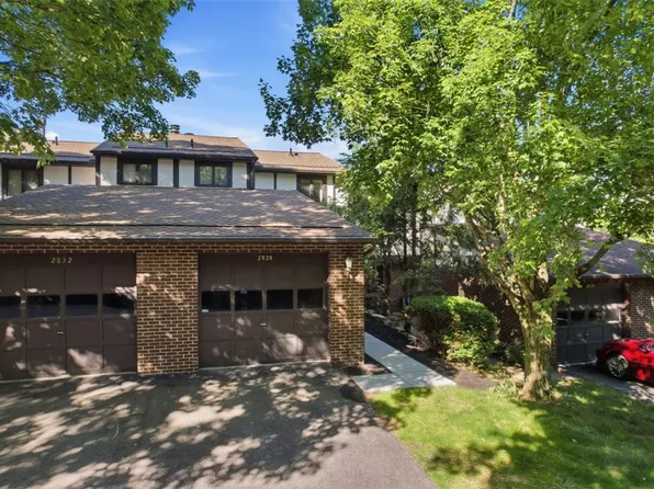 2828 Bingham Dr, Pittsburgh, PA 15241