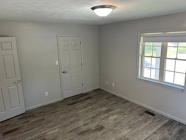 1413 W University Ave #3 — Photo 6