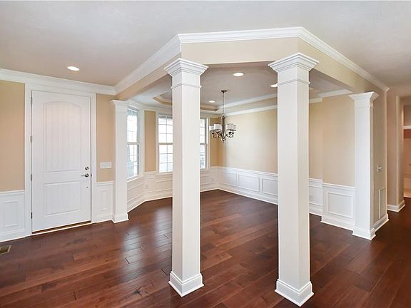 3rd image of 155 Brighton Dr