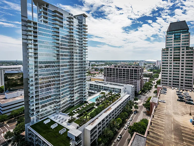 1 Beach Dr SE #2109 — Photo 16