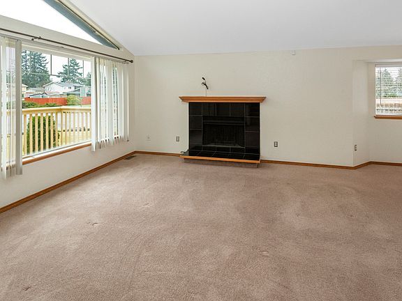 5th image of 2014 167th Street Ct E