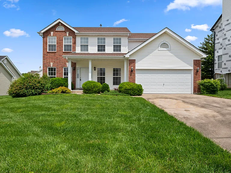 34 Bonhomme Richard Ct — Photo 1