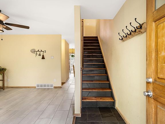 2nd image of 3870 Broadway St #11