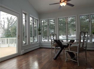 6 Heather Ln, West Nyack, NY 10994