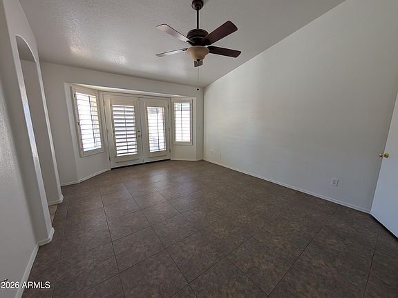 4th image of 8918 W Paradise Ln