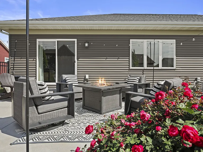 1016 Peterson Dr — Photo 49