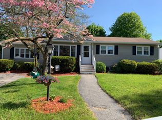 154 Shamrock Dr, Warwick, RI 02886