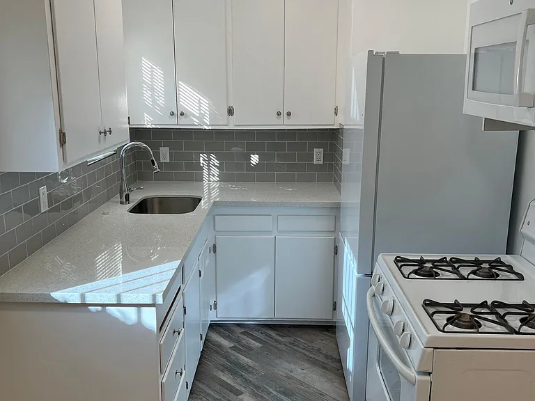 4018 Tilden Ave #A — Photo 13