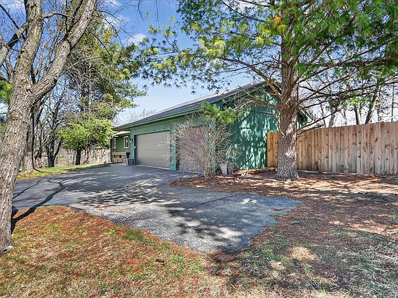 5th image of 13615 Briarwood Ln